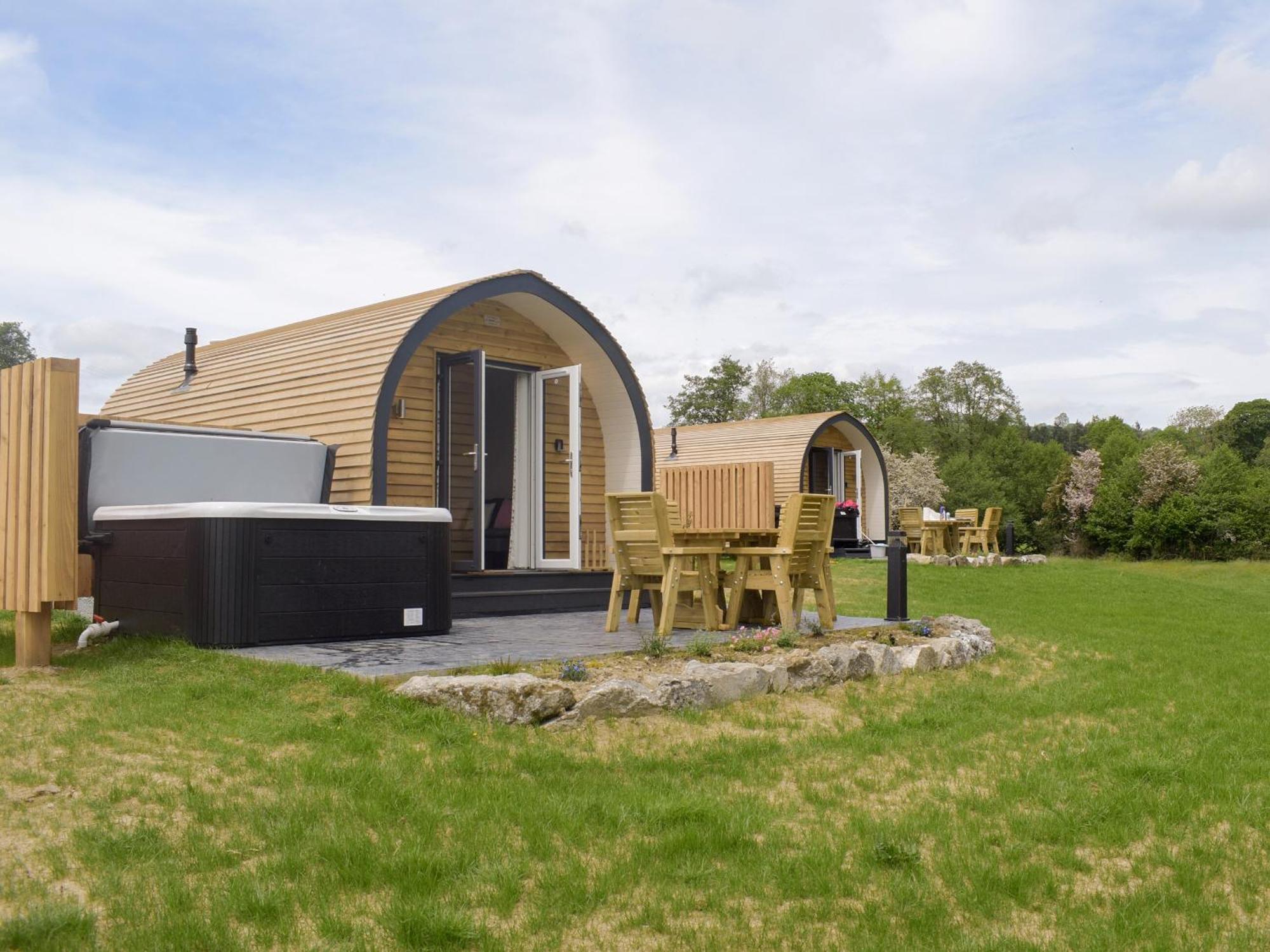 Cain Pod Vip Villa Llanfyllin Kültér fotó